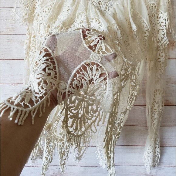 Stunning! Zara Eyelash Lace and Mesh Bohemian Blouse/Top - Picture 3 of 10